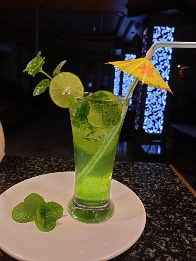 Hotel Samrat Baharampur Εξωτερικό φωτογραφία