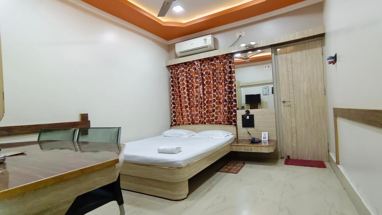 Hotel Samrat Baharampur Εξωτερικό φωτογραφία