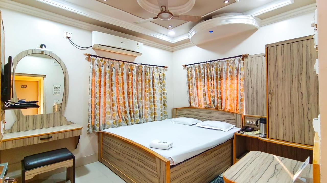 Hotel Samrat Baharampur Εξωτερικό φωτογραφία