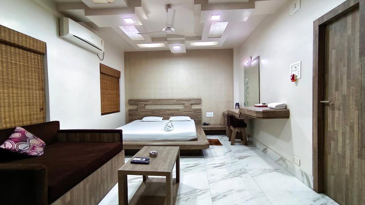 Hotel Samrat Baharampur Εξωτερικό φωτογραφία