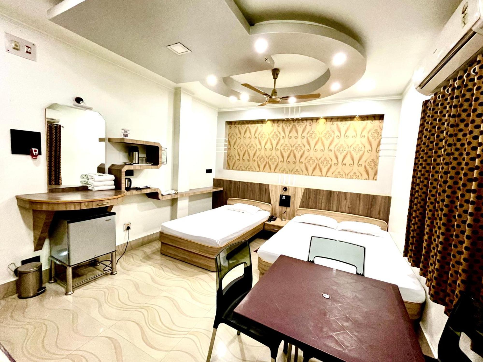 Hotel Samrat Baharampur Εξωτερικό φωτογραφία