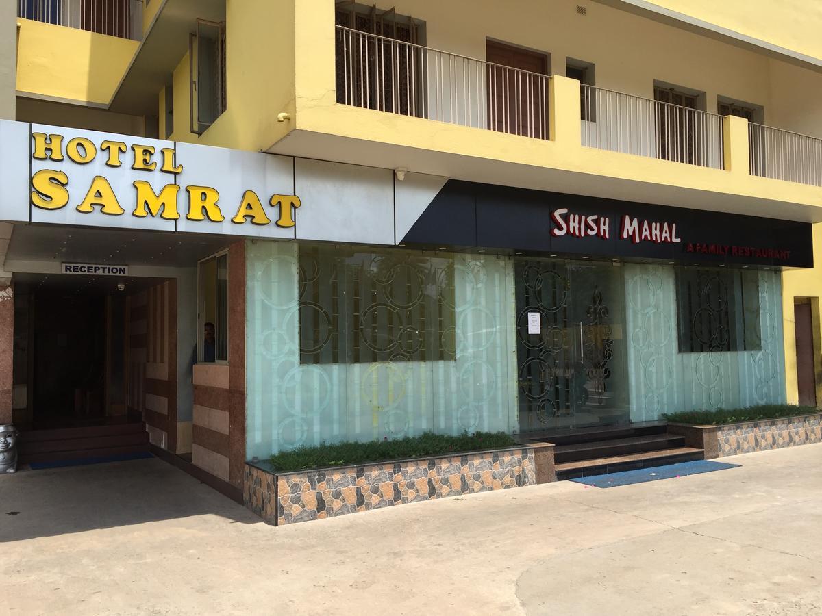 Hotel Samrat Baharampur Εξωτερικό φωτογραφία
