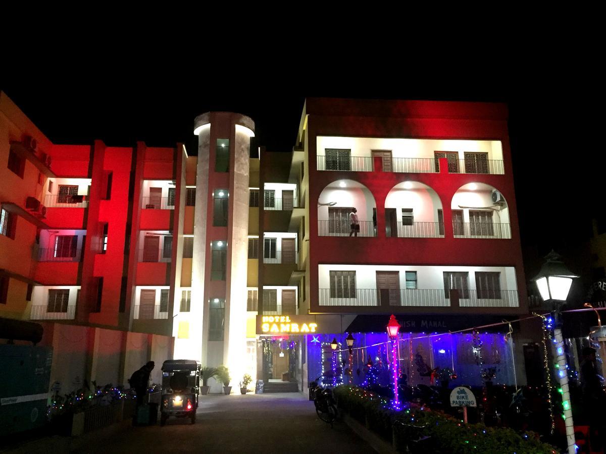 Hotel Samrat Baharampur Εξωτερικό φωτογραφία